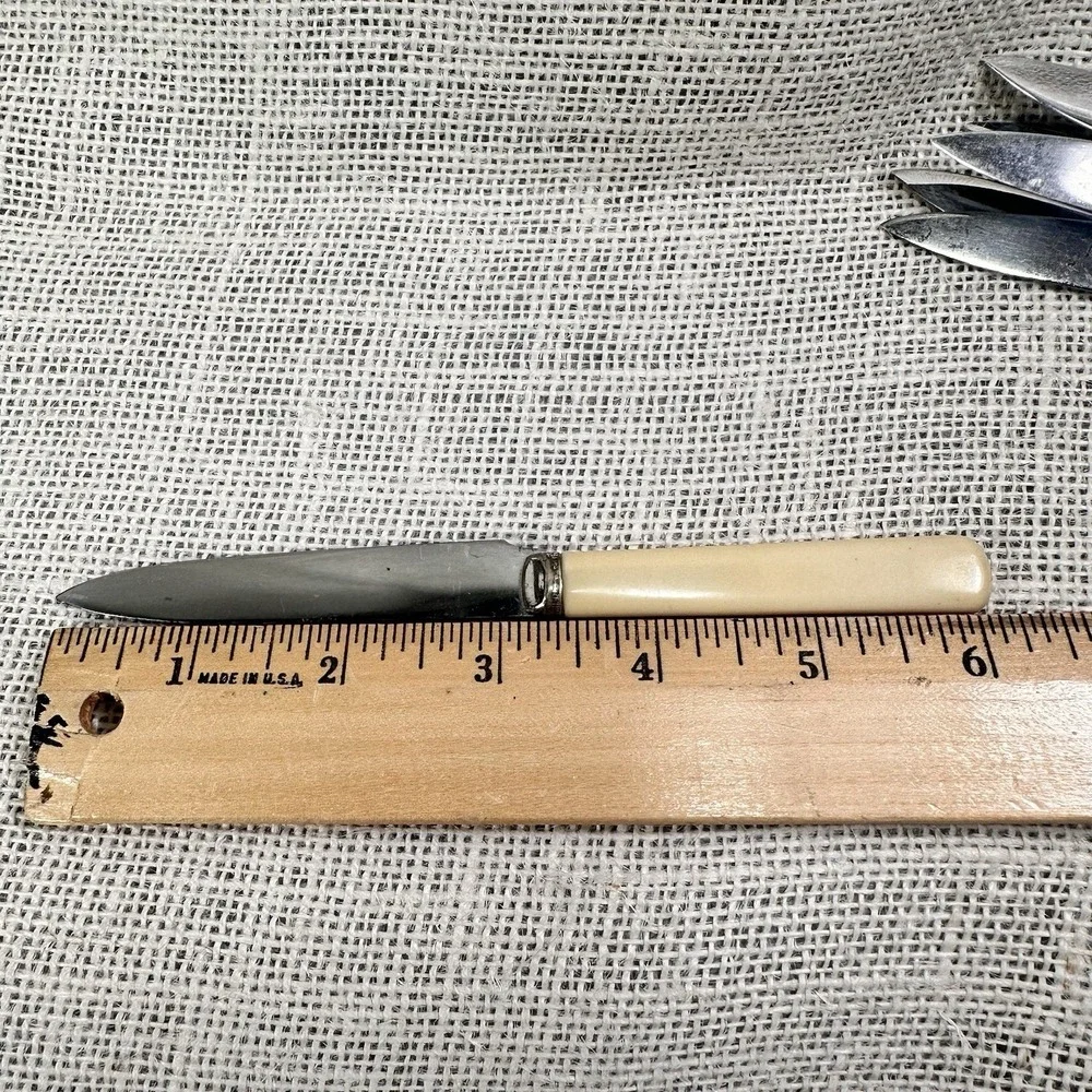 Cream Handle‎ Stainless Steel Luncheon Knives Mid Century Flatware Lot 6
